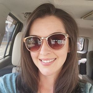 Meet your Posher, Nikki